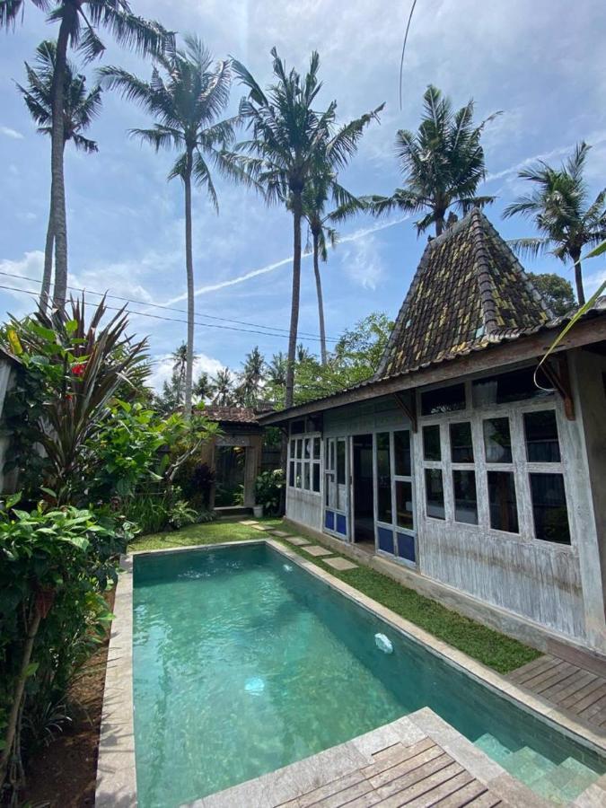 Sarini Villas Blahbatu Exterior photo