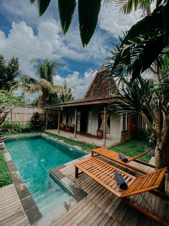 Sarini Villas Blahbatu Exterior photo