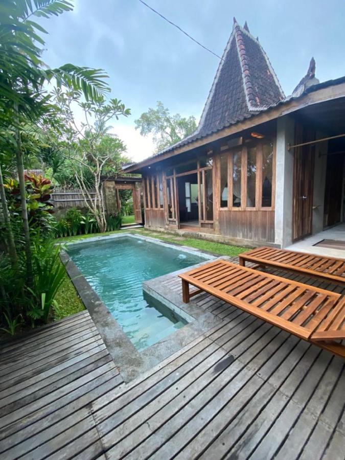 Sarini Villas Blahbatu Exterior photo
